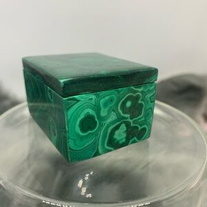 Beautiful Banded Natural Hand Carved Malachite Trinket Box Rare